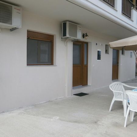 Daniela Apartments Неа-Рода Экстерьер фото