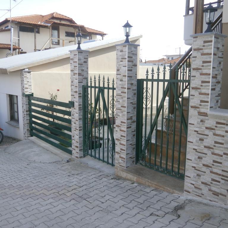 Daniela Apartments Неа-Рода Экстерьер фото